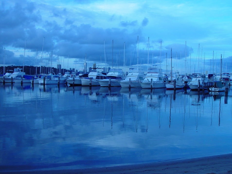 Public domain via https://www.burningwell.org/gallery2/v/Landscapes/ocean/dsc03149.jpg.html Yachtsody in Blue